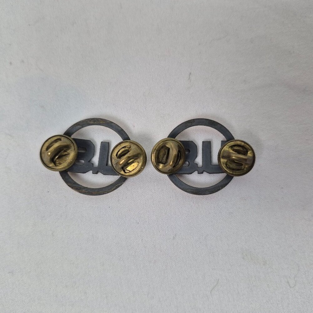 U.S. Army Collar Insignia Pins (2) 1970's Issued VINTAGE EXCELLENT CONDITION!!! - Picture 2 of 3